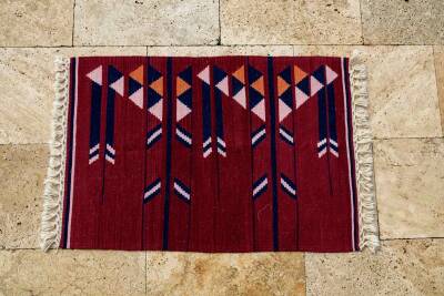 Bordo Ok Motifli El Dokuma Yün Kilim