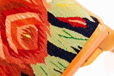 Çiçek Desenli El Yapımı Yün Kilim Ahşap Puf - 2