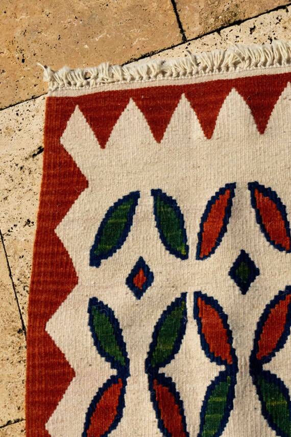 Kiremit Krem Yaprak Motifli Küçük El Dokuma Yün Kilim - 4