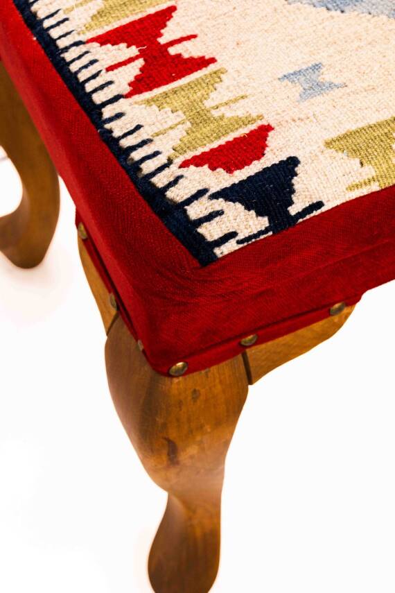 Krem Kırmızı Motifli El Yapımı Yün Kilim Ahşap Tabure - 4
