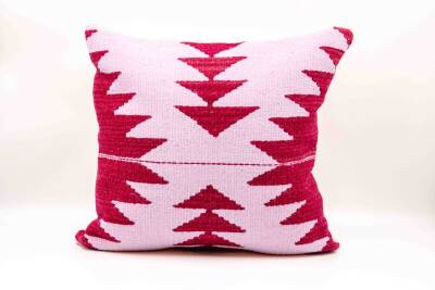 Pudra Bordo Üçgen Motifli Yün Kilim Kırlent Kılıfı