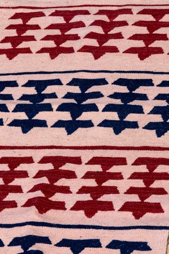 Pudra Zeminli Lacivert Bordo Şeritli El Dokuma Yün Kilim - 6
